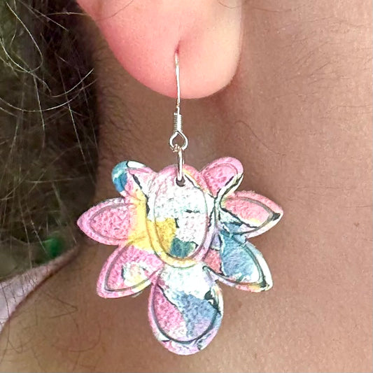 Tie dye scalloped flower dangle