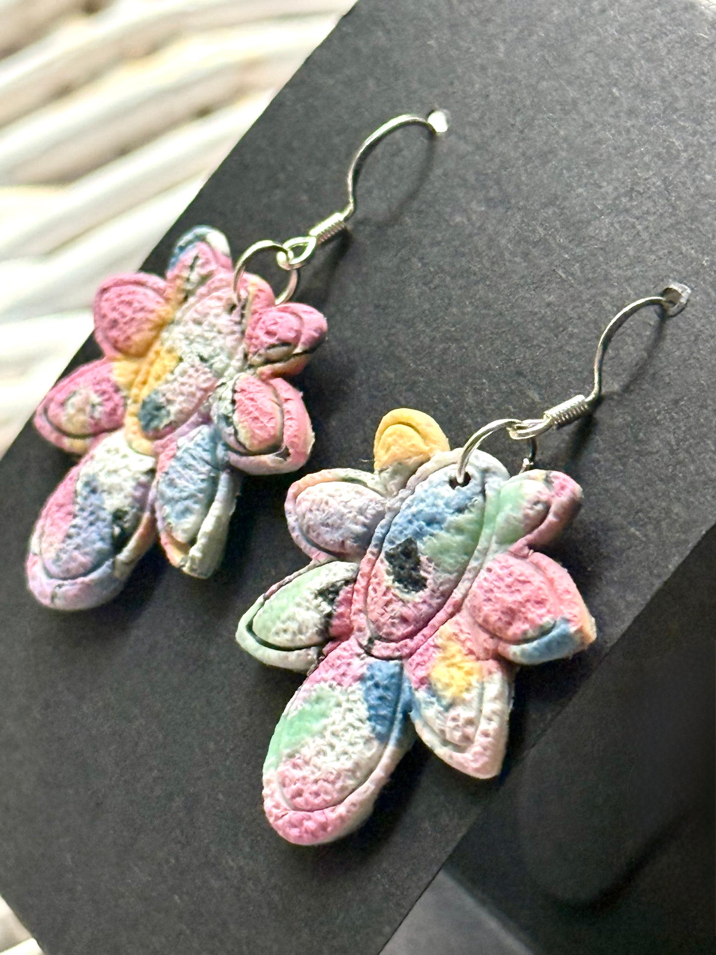 Tie dye scalloped flower dangle