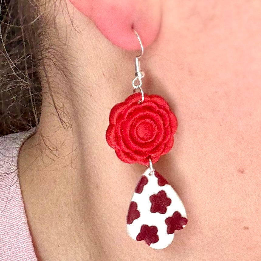 Red flower scalloped teardrop earrings
